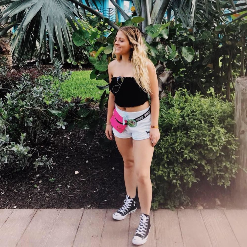 Meet your Posher, Alivia